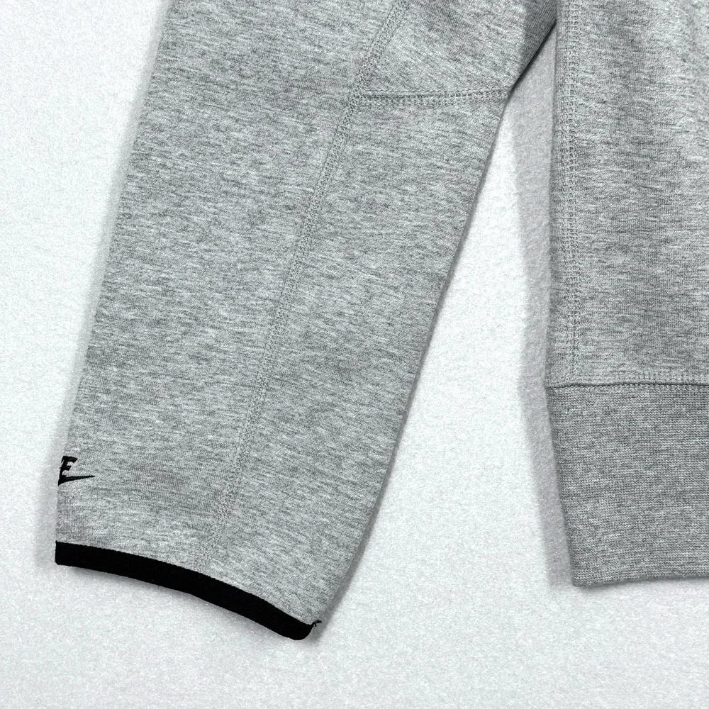 Nike Tech Fleece Oregon Ducks Sweatshirt Mens Small‎ Grey Crewneck Pullover Logo